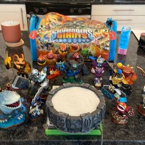 Sky lander rare figures and game